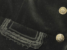Load image into Gallery viewer, CHANEL シャネル ダブルジャケット メンズ ブラック P38249V15297 ココマーク装飾 ベルベット サイズ50 94305 美品 中古 4b002480