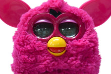 Load image into Gallery viewer, TAKARA TOMY タカラトミー ファービー キャンディピンク プラスチック おもちゃ 玩具 ぬいぐるみ 4904810477501 美品 中古 4b002499