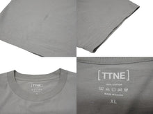 画像をギャラリービューアに読み込む, TTNE ティーティーエヌイー SaunnerTM Logo ロゴプリント サウナー 半袖Ｔシャツ グレー コットン サイズXL 美品 中古 4b002529