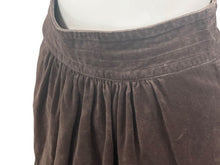 画像をギャラリービューアに読み込む, Christian Dior クリスチャンディオール スカート ブラウン カナージュ キルティング ベロア 12A 美品 中古 4b002536