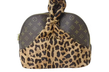 Load image into Gallery viewer, 極美品 LOUIS VUITTON ルイヴィトン アルマ ハンドバッグ M99032 モノグラム レオパード アズディン アライア 100周年限定 中古 4b002550