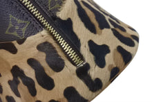 Load image into Gallery viewer, 極美品 LOUIS VUITTON ルイヴィトン アルマ ハンドバッグ M99032 モノグラム レオパード アズディン アライア 100周年限定 中古 4b002550