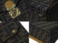 画像をギャラリービューアに読み込む, FENDI フェンディ バニティバッグ ショルダーバッグ 2WAY ズッカ柄 キャンバス レザー ブラウン ゴールド金具 美品 中古 4b002554