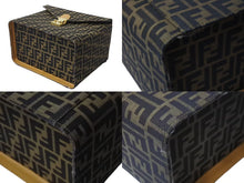 画像をギャラリービューアに読み込む, FENDI フェンディ バニティバッグ ショルダーバッグ 2WAY ズッカ柄 キャンバス レザー ブラウン ゴールド金具 美品 中古 4b002554