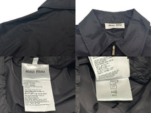 画像をギャラリービューアに読み込む, 極美品 MIUMIU ミュウミュウ ジャケット フルジップ ドロスト ブラック ナイロン サイズ38 ゴールド金具 中古 4b002566