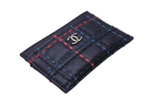 Load image into Gallery viewer, 極美品 CHANEL シャネル ワイルドステッチカードケース 26番台 ココマーク レザー ネイビー マルチカラー 中古 4b002579