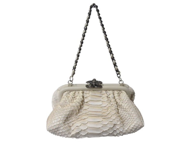 【極美品】CHANEL　大判　チェーン＆宝石＆CoCo柄　クリーニング済　絹 極美品】CHANEL 大判 チェーン＆宝石＆CoCo柄 クリーニング済 絹 極美