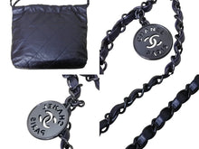 Load image into Gallery viewer, 新品同様 CHANEL シャネル 22 ハンドバッグ ショルダーバッグ ネイビー メタリック カーフスキン ブラック金具 中古 4b002608