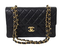 Load image into Gallery viewer, 極美品 CHANEL シャネル マトラッセ23 Wフラップ Wチェーンショルダーバッグ 5番台 ラムスキン ココマーク ブラック ゴールド金具 中古 4b002678