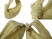 Load image into Gallery viewer, BOTTEGA VENETA ボッテガヴェネタ ザ ジョディ ラージ ソフトクラッチ型 ワンショルダーバッグ B08969138W イエロー 美品 中古 4b002689