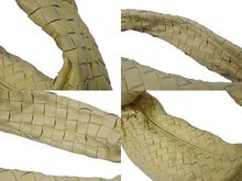 Load image into Gallery viewer, BOTTEGA VENETA ボッテガヴェネタ ザ ジョディ ラージ ソフトクラッチ型 ワンショルダーバッグ B08969138W イエロー 美品 中古 4b002689
