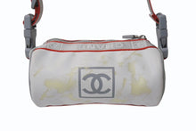 Load image into Gallery viewer, CHANEL シャネル スポーツライン ミニドラム ココマーク ショルダーバッグ 10番台 ラバー ホワイト レッド グレー シルバー金具 良品 中古 4b002714
