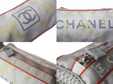 Load image into Gallery viewer, CHANEL シャネル スポーツライン ミニドラム ココマーク ショルダーバッグ 10番台 ラバー ホワイト レッド グレー シルバー金具 良品 中古 4b002714