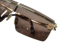 Load image into Gallery viewer, 極美品 MIUMIU ミュウミュウ キャットアイ サングラス アイウェア ZVN-70D イタリア製 メタル ブラウン ゴールド金具 中古 4b002717