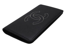 Load image into Gallery viewer, 極美品 CHANEL シャネル 長財布 ココマーク 23番台 イタリア製 キャビアスキン ブラック ホワイト 中古 4b002722 正規品