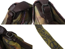 Load image into Gallery viewer, 極美品 CHANEL シャネル エンブロイダリー グラフィティ ショルダーバッグ A92789 ココマーク 21番台 カーキ 中古 4b002745