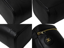 Load image into Gallery viewer, 極美品 CHANEL シャネル バニティ ハンドバッグ 4番台 ココマーク キャビアスキン ブラック ゴールド金具 中古 4b002787