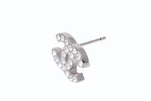 Load image into Gallery viewer, CHANEL シャネル ココマーク ピアス 重量約1.7g 05V刻印 ラインストーン メタル シルバー クリア 片耳用 美品 中古 4b002795