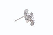Load image into Gallery viewer, CHANEL シャネル ココマーク ピアス 重量約1.7g 05V刻印 ラインストーン メタル シルバー クリア 片耳用 美品 中古 4b002795