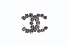 Load image into Gallery viewer, CHANEL シャネル ココマーク ピアス 重量約2.6g B17B刻印 ラインストーン メタル シルバー クリア 片耳用 美品 中古 4b002793