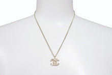 Load image into Gallery viewer, 極美品 CHANEL シャネル ココマーク ネックレス 重量約6.8g 07V刻印 全長約42.5cm メタル GP ゴールド 中古 4b002792