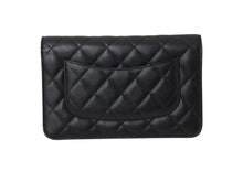 Load image into Gallery viewer, 極美品 CHANEL シャネル チェーンウォレット ショルダーバッグ ランダム番台 ココマーク キャビアスキン キルティング ブラック 中古 4b002801