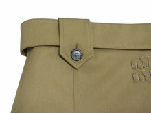 Load image into Gallery viewer, MIUMIU ミュウミュウ ウールミニスカート MG2124 サイズ36 ギャバジン バックロゴパッチ ブラウン 24SS 美品 中古 4b002803