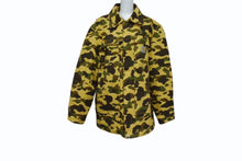 画像をギャラリービューアに読み込む, Carhartt カーハート アベイシングエイプ アクティブジャケット 06aw イエロー カモ柄コットン L ACE-04701 美品 中古 4b002805