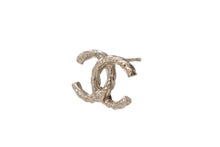 Load image into Gallery viewer, 極美品 CHANEL シャネル ココマーク 両耳 ピアス アクセサリー ドット柄 B15B刻印 1.2g GP ゴールド 中古 4b002818