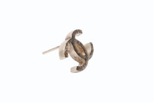Load image into Gallery viewer, CHANEL シャネル ココマーク ピアス 両耳 アクセサリー 10C刻印 フランス製 GP ゴールドラメ 1.3g 美品 中古 4b002824