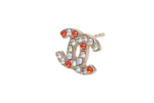 Load image into Gallery viewer, CHANEL シャネル ココマーク ピアス 重量約1.0g 04A刻印 ラインストーン メタル GP ゴールド マルチカラー 片耳用 美品 中古 4b002821