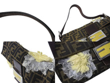 画像をギャラリービューアに読み込む, 極美品 FENDI フェンディ マンマバケット ワンショルダーバッグ 26424 ズッカ柄 フラワーモチーフ 刺繍 シルバー金具 中古 4b002837