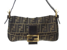 画像をギャラリービューアに読み込む, FENDI フェンディ マンマバケット ワンショルダーバッグ 26424 ズッカ柄 ブラウン キャンバス レザー ゴールド金具 美品 中古 4b002838