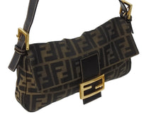 画像をギャラリービューアに読み込む, FENDI フェンディ マンマバケット ワンショルダーバッグ 26424 ズッカ柄 ブラウン キャンバス レザー ゴールド金具 美品 中古 4b002838