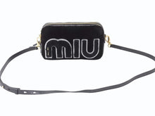 画像をギャラリービューアに読み込む, 極美品 MIUMIU ミュウミュウ 18-19AW シアリング ロゴ ショルダーバッグ ブラック 黒 ファー 5BH084 ゴールド金具 中古 4b002885