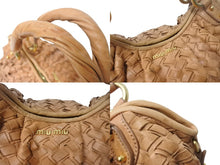 Load image into Gallery viewer, MIUMIU ミュウミュウ ショルダーバッグ ハンドバッグ イントレチャート 編み込み ブラウン レザー ゴールド金具 良品 中古 4b002910