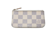 Load image into Gallery viewer, LOUIS VUITTON ルイヴィトン ダミエ アズール ポシェット クレ N62659 コインケース ホワイト 小物 良品 中古 4b002922