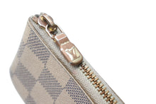 Load image into Gallery viewer, LOUIS VUITTON ルイヴィトン ダミエ アズール ポシェット クレ N62659 コインケース ホワイト 小物 良品 中古 4b002922