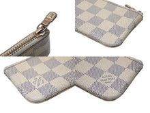 Load image into Gallery viewer, LOUIS VUITTON ルイヴィトン ダミエ アズール ポシェット クレ N62659 コインケース ホワイト 小物 良品 中古 4b002922