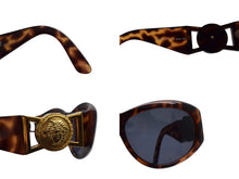 画像をギャラリービューアに読み込む, Gianni Versace ジャンニ ヴェルサーチ メデューサ ロゴ サングラス ブラウン プラスチック MOD 424 ゴールド金具 アイウェア 小物 美品 中古 4b002925