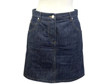 Load image into Gallery viewer, 新品同様 HERMES エルメス 20SS コットン デニムスカート セリエボタン 06-7308 ネイビー サイズ34 中古 4b002936