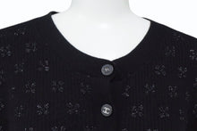 Load image into Gallery viewer, CHANEL シャネル ニット 長袖トップス メンズ P59800K07807 サイズ46 ヘンリーネック ココマーク ココボタン カシミア ブラック 美品 中古 4b002942