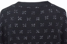 Load image into Gallery viewer, CHANEL シャネル ニット 長袖トップス メンズ P59800K07807 サイズ46 ヘンリーネック ココマーク ココボタン カシミア ブラック 美品 中古 4b002942