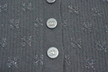Load image into Gallery viewer, CHANEL シャネル ニット 長袖トップス メンズ P59800K07807 サイズ46 ヘンリーネック ココマーク ココボタン カシミア ブラック 美品 中古 4b002942