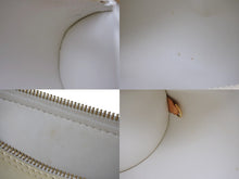 Load image into Gallery viewer, LOUIS VUITTON ルイヴィトン ベッドフォード ハンドバッグ M91331 モノグラムヴェルニ 筒型 ゴールド金具 イエロー 美品 中古 4c002990