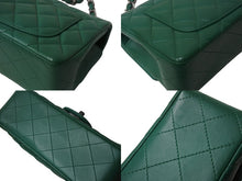 Load image into Gallery viewer, 極美品 CHANEL シャネル 横長 20cm ショルダーバッグ A69900 23番台 ミニマトラッセ グリーン ショルダーチェーン ラムスキン 中古 4b003005