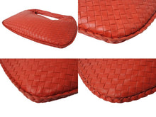 Load image into Gallery viewer, BOTTEGA VENETA ボッテガヴェネタ イントレチャート ホーボー ワンショルダーバッグ 115653 レザー レッド 美品 中古 4b003032