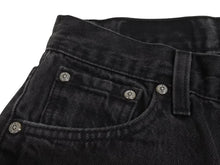 画像をギャラリービューアに読み込む, CHROME HEARTS クロムハーツ セメタリークロスパッチ デニムパンツ サイズ26 Levi's リーバイス レディース ブラック 20パッチ 美品 中古 4b003166