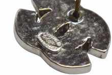 Load image into Gallery viewer, 極美品 CHANEL シャネル ピアス ココマーク 両耳 01P刻印 4.6g メタル スクエアラインストーン シルバー 中古 4b003222