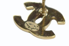 Load image into Gallery viewer, 極美品 CHANEL シャネル ココマーク ピアス 04A刻印 ラインストーン ゴールド クリア 両耳用 中古 4b003225